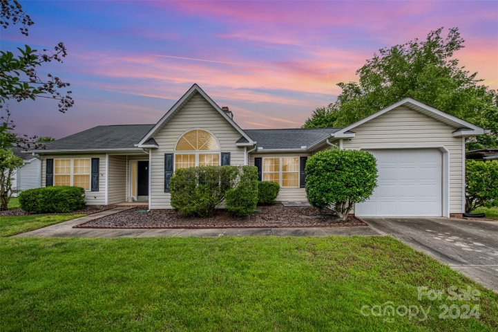 4575 Cochran Farm Road sold home in Cochran Farms, Concord, NC