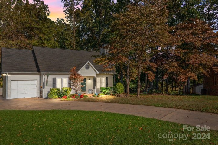 2511 Applegate Drive sold home in Autumn Chase, Concord, NC
