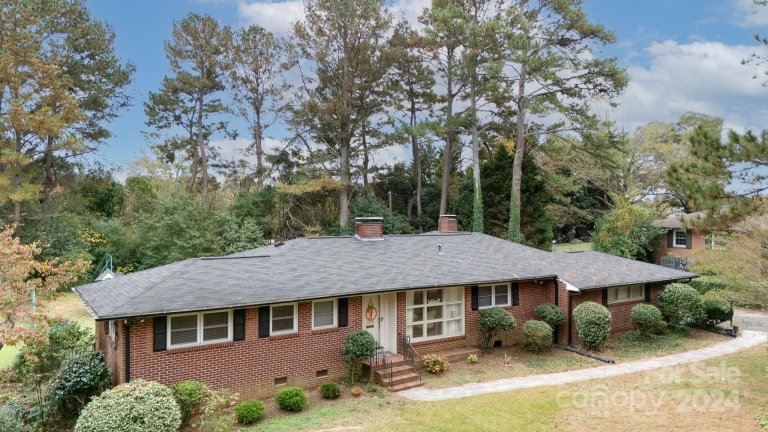 1418 Westbrook Circle sold home in Wesley Park, Gastonia, NC