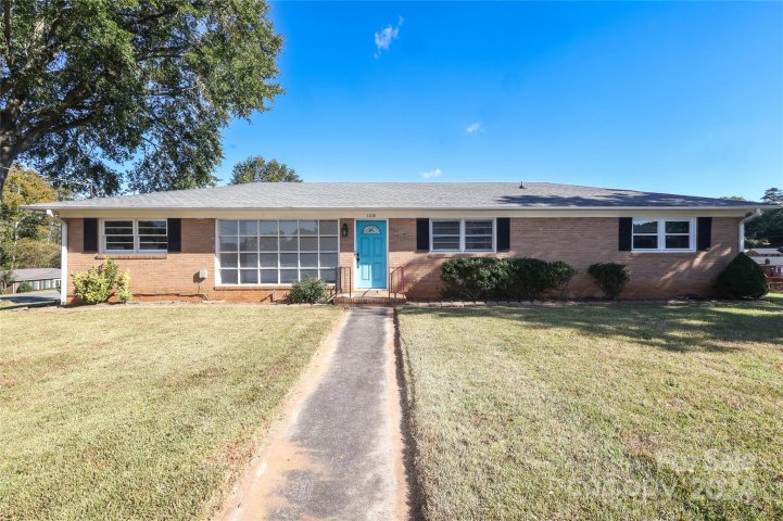 1236 Landsdowne Drive sold home in Landsdowne, Gastonia, NC