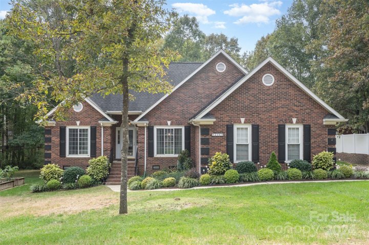 2364 Mill House Lane sold home in Hunley Creek, Matthews, NC