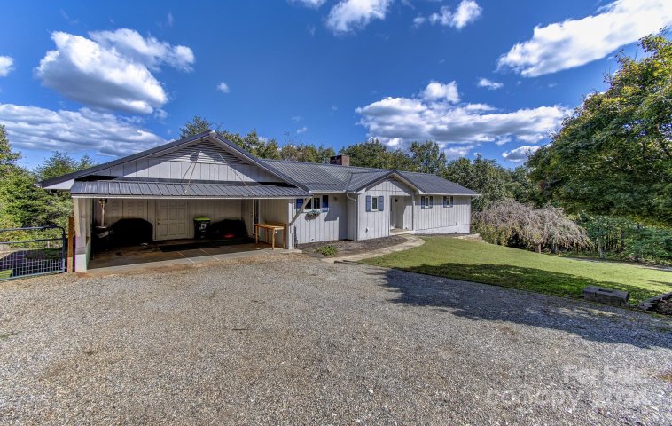 320 Hague Drive sold home in Beechwood, Columbus, NC