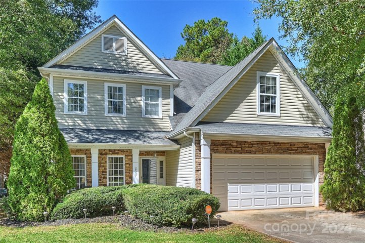 2507 Oakdale Creek Lane sold home in Pointe at Oakdale, Charlotte, NC