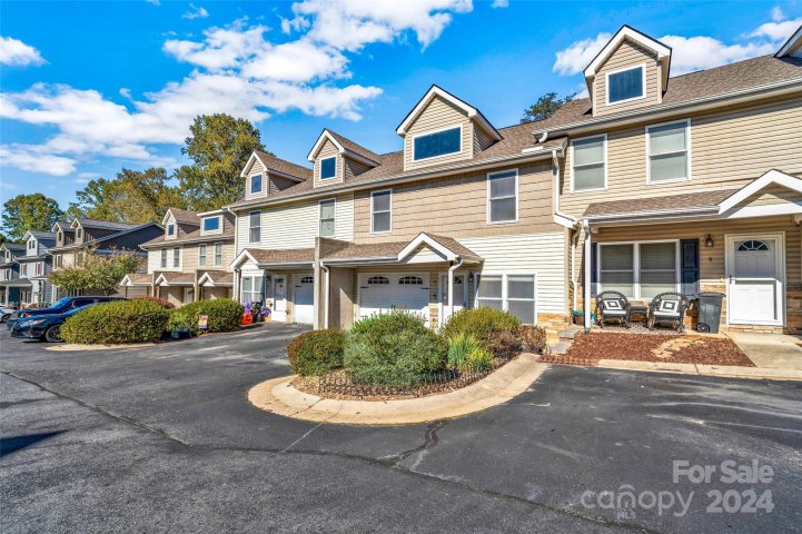 11 English Ivy Road sold home in Leicester Village, Asheville, NC