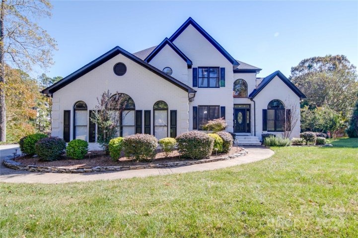 211 Bullfinch Road sold home in Beacon Pointe, Mooresville, NC