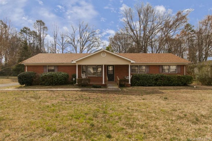 8526 Williamsburg Circle sold home in Westminster Park, Huntersville, NC