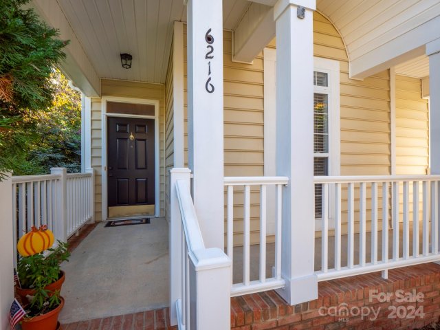 6216 Summerlin Place sold home in Olde Colony, Charlotte, NC