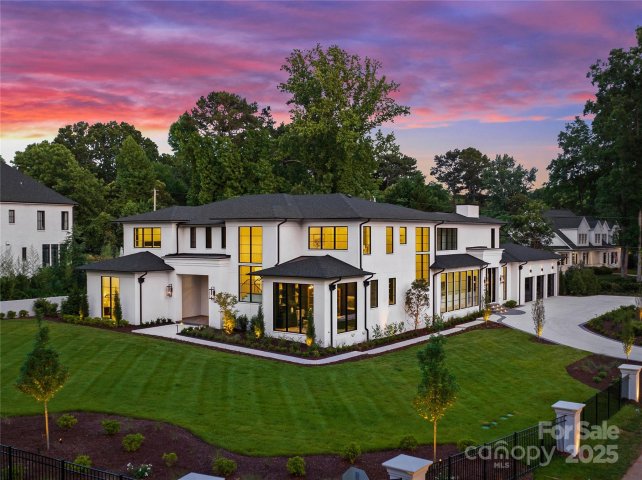 2105 La Gorce Drive sold home in Town And Country Estates, Charlotte, NC