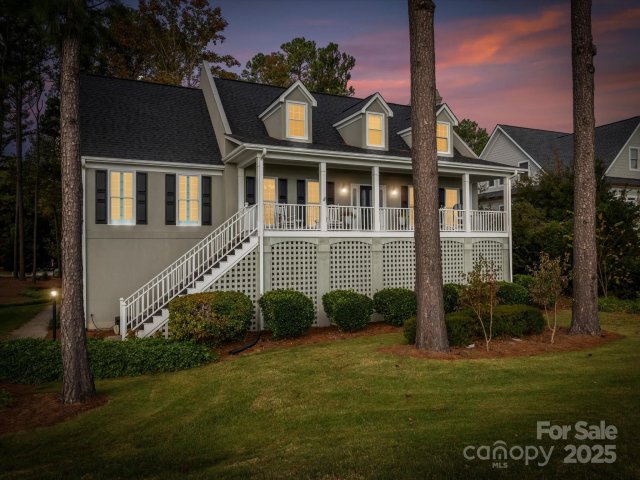 806 Lake Mist Drive sold home in Cowans Ford Country Club, Stanley, NC