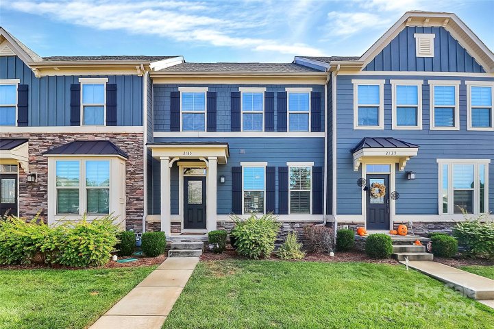 2135 Birchside Drive sold home in Townes of Oakhurst, Charlotte, NC