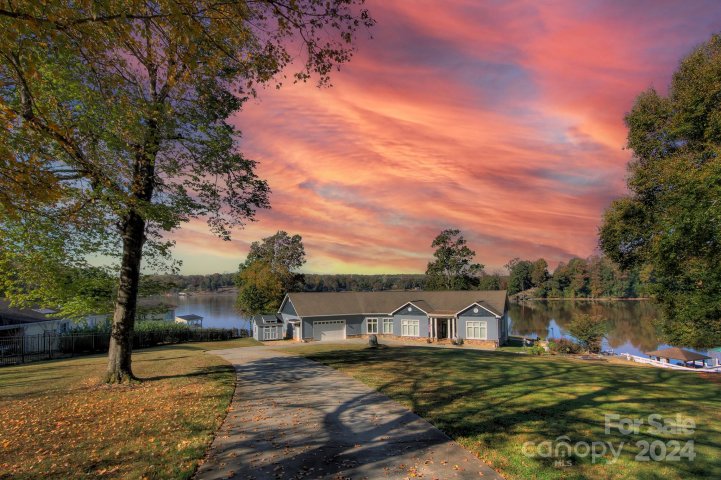 11201 Windy Grove Road sold home in Lake Wylie, Charlotte, NC
