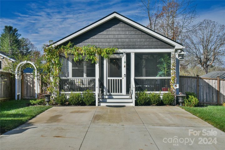 482 Booker Street sold home in Lincoln Park, Asheville, NC