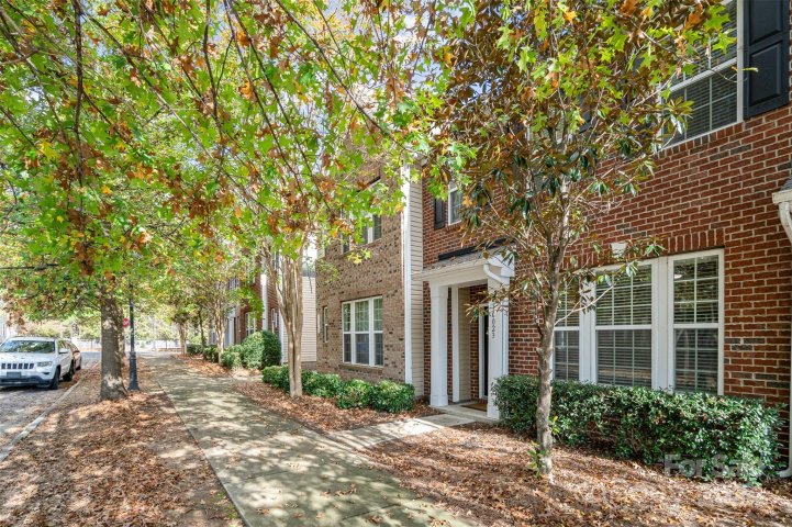 10023 Juniper Trace Drive sold home in Cedar Walk, Charlotte, NC