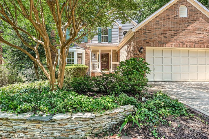8910 Sutherland Drive sold home in Wynfield Creek, Huntersville, NC