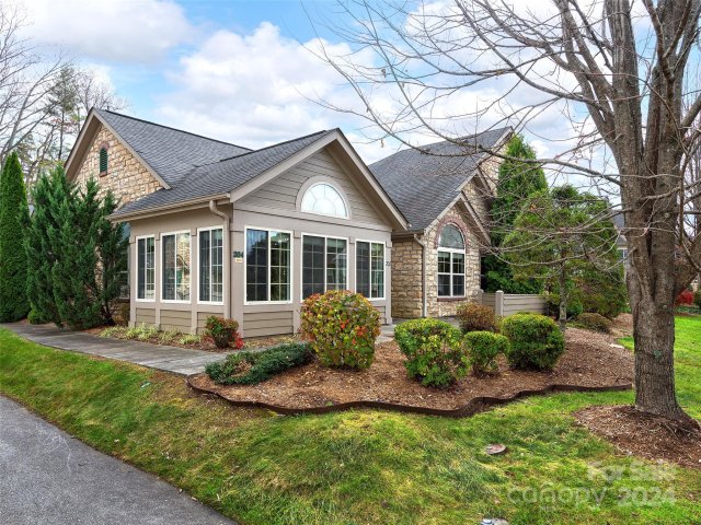 202 Summerfield Place sold home in Orchards at Flat Rock, Flat Rock, NC