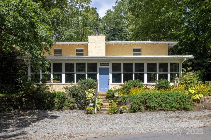 26 Kitazuma Road sold home in Ridgecrest, Black Mountain, NC