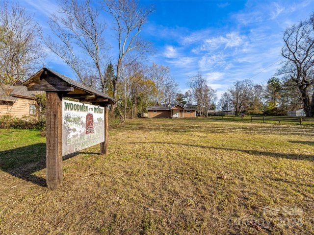 235 Glover Street sold home in Barker Heights, Hendersonville, NC