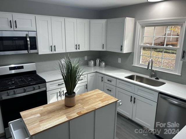 2649 Birchwood Drive sold home in Lakewood Forest, Gastonia, NC