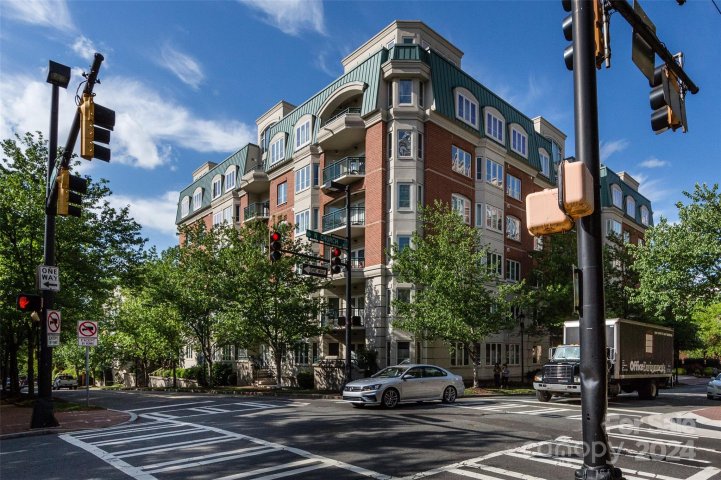 401 N Church Street 406 sold home in Jefferson Square, Charlotte, NC