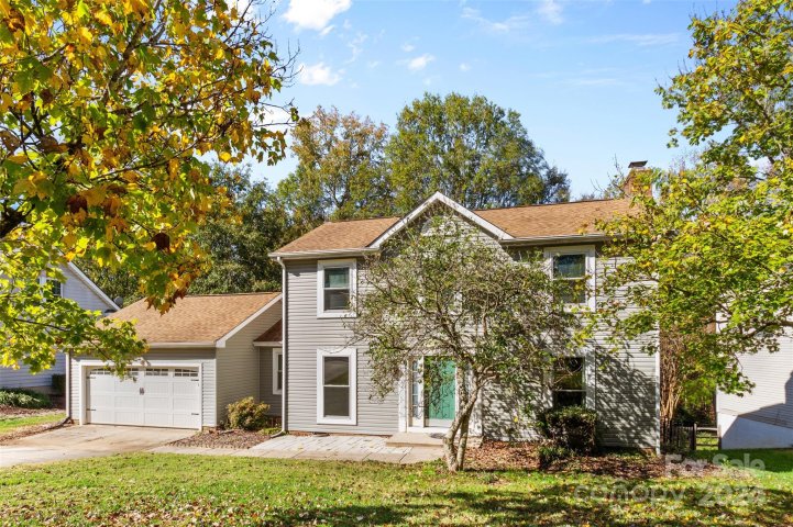 12400 Woodside Falls Road sold home in Woodside Falls, Pineville, NC