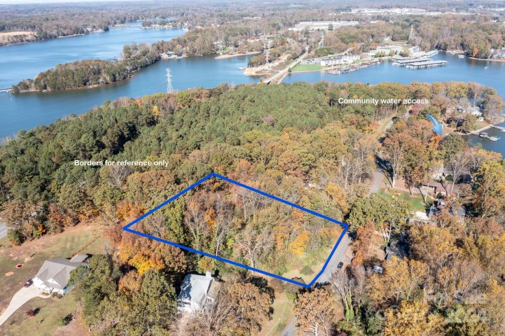 7882 Tradewinds Drive sold home in Moonlite Bay, Sherrills Ford, NC