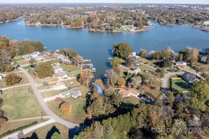 212 Ponderosa Circle sold home in Lake Norman Bonanza, Mooresville, NC