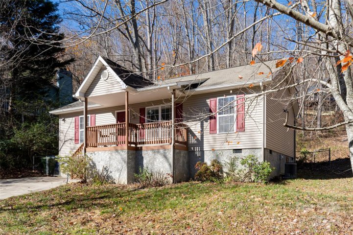 36 Rocking Porch Road sold home in Haw Creek Heights, Asheville, NC
