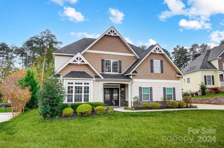 3927 Harmattan Drive sold home in Eastwind Cove, Denver, NC