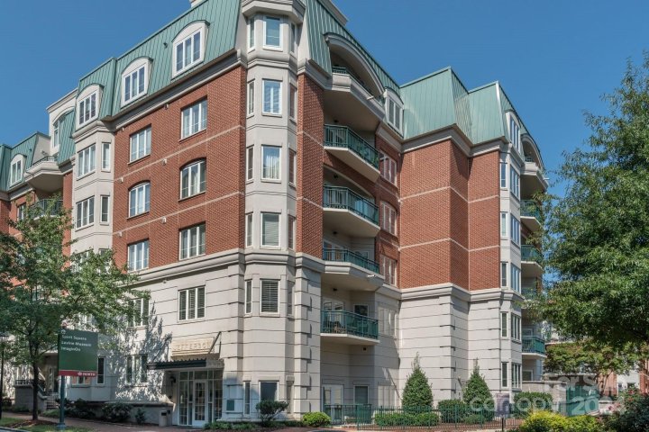 401 N Church Street 504 sold home in Jefferson Square, Charlotte, NC