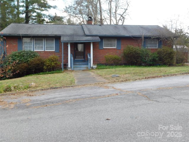 366 Hawthorne Drive sold home in Pisgah Heights, Brevard, NC