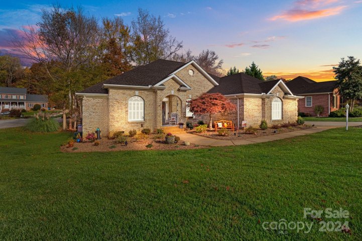 202 Stone Ridge Drive sold home in Stone Ridge, Salisbury, NC