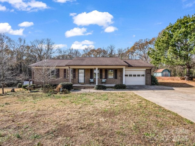 910 Tait Street sold home in Crestview, Lincolnton, NC