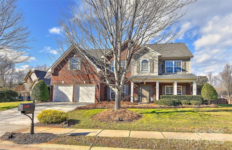 1908 Robbins Meadows Drive sold home in Briarcrest, Waxhaw, NC