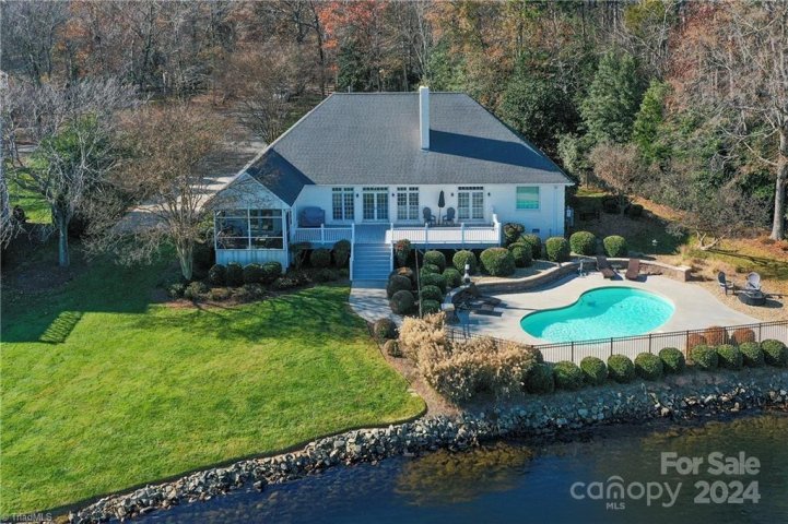 334 Rothrock Road sold home in High Rock Lake, Lexington, NC