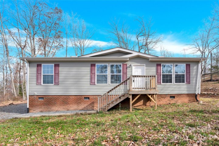633 Lhasa Apso Lane sold home in Plank Estates, Iron Station, NC