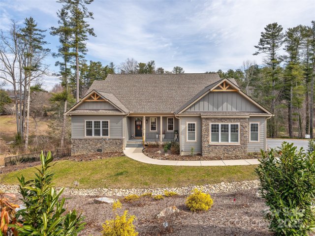 91 Beaumont Drive sold home in Beaumont Estates, Hendersonville, NC