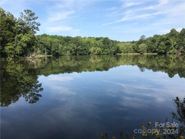2793 Catawba Road active home in Debutary Pointe, Great Falls, SC