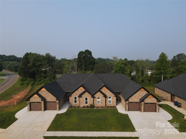 3341 48th Avenue 15A sold home in Lachlan Village, Hickory, NC