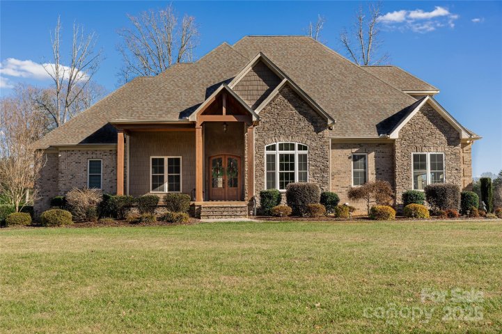 125 Mossy Oak Lane sold home in Grand Oaks, Salisbury, NC