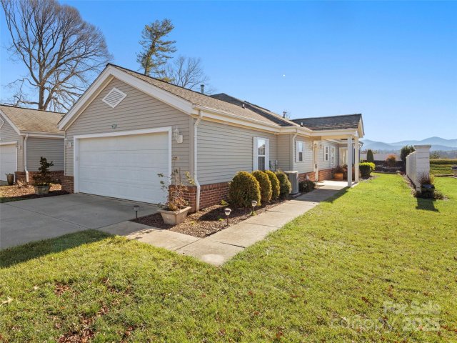 24 Heather Way B sold home in Brigadoon, Candler, NC