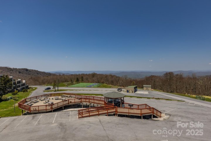 A home in Pinnacle Inn, Beech Mountain