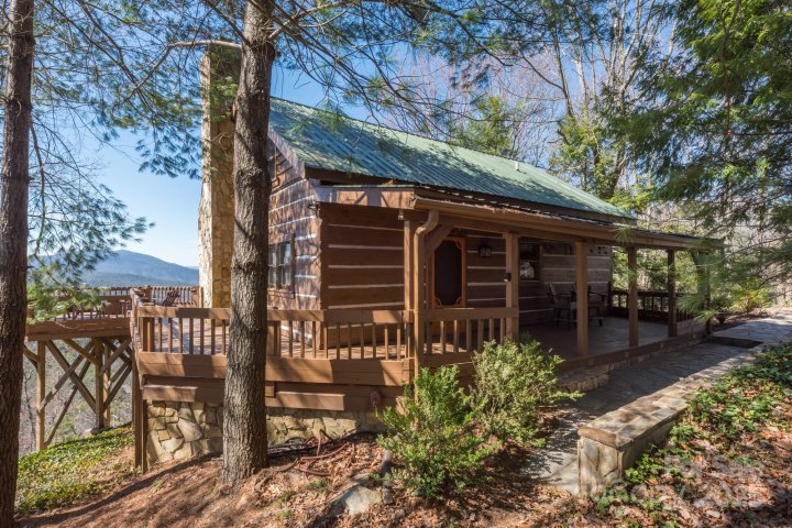 452 Wilderness Drive sold home in Linville Mountain Acres, Marion, NC