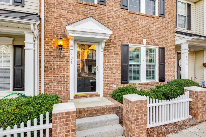 634 Atherton Way sold home in Manchester Village, Rock Hill, SC