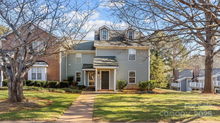2916 Iron Gate Lane sold home in Firethorne, Charlotte, NC