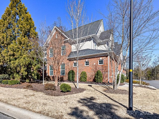 203 Pine Needles Lane sold home in Beacon Knoll Villas, Fort Mill, SC