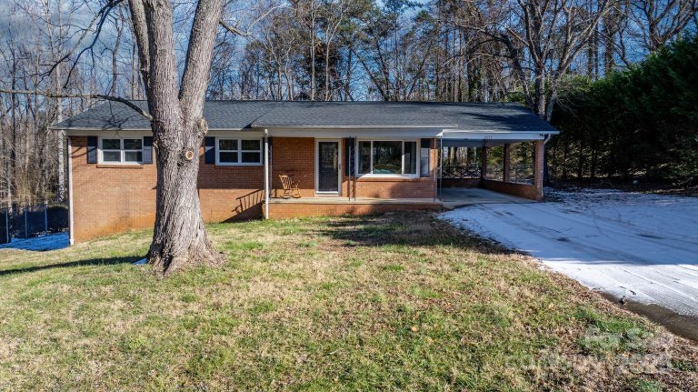 2577 Conner Circle sold home in Fairway Acres, Lenoir, NC