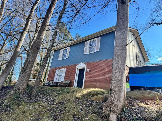 323 Whispering Pines Drive sold home in Yorkmont Park, Charlotte, NC