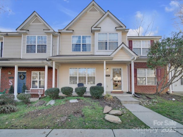 224 Butler Place sold home in The Townes At River Crossing, Fort Mill, SC