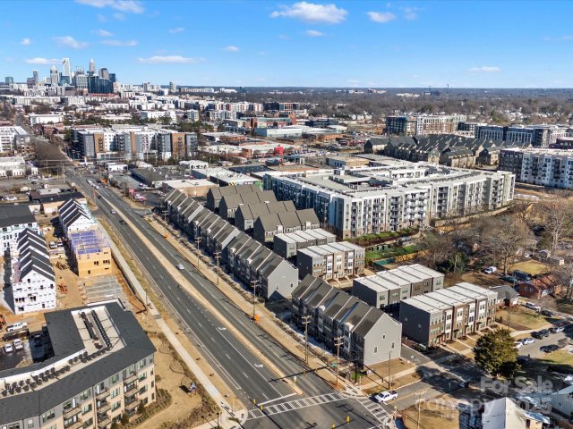 3731 S Tryon Street sold home in South Tryon Townhomes, Charlotte, NC