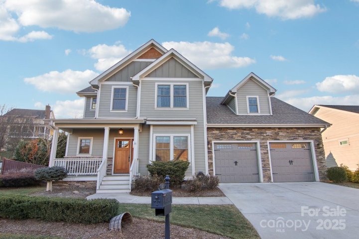 11 Barnrock Drive sold home in Hollabrook Farm, Mills River, NC